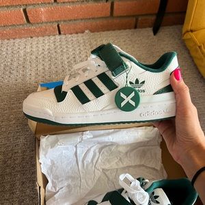 ADIDAS FORUM LOW COLLEGIATE GREEN NWT